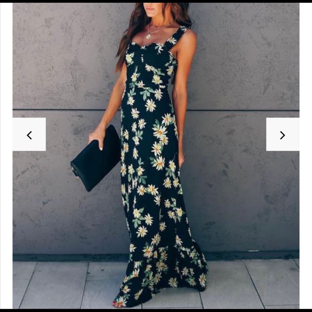 Vici maxi dress size small